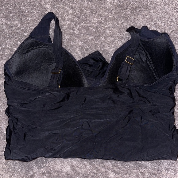 Black ruched bathing suit with gold detail on back - Picture 3 of 3